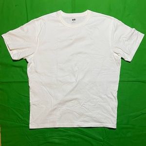 UNIQLO White T-Shirt